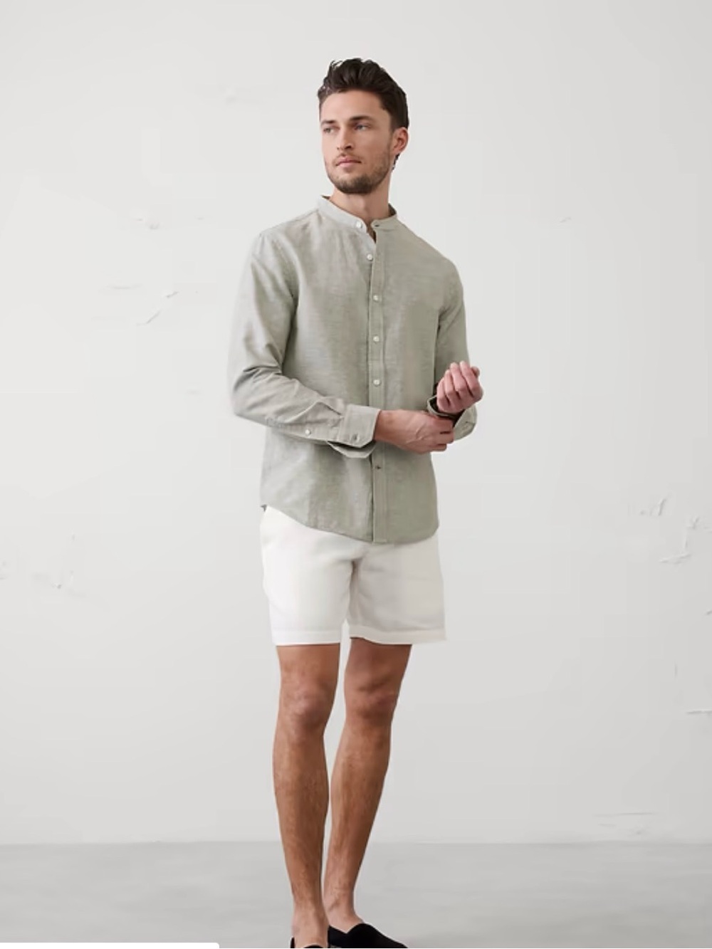 Banana Republic Light Gray Linen Shirt slim fit 
Brand new with tags